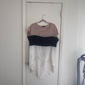 Moa Moa Tan, Black, and White Blouse